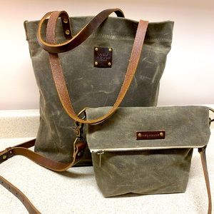 Red House VT Waxed Canvas Bundle in Oak Brown